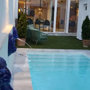 4* Hotel Carmen Boutique
